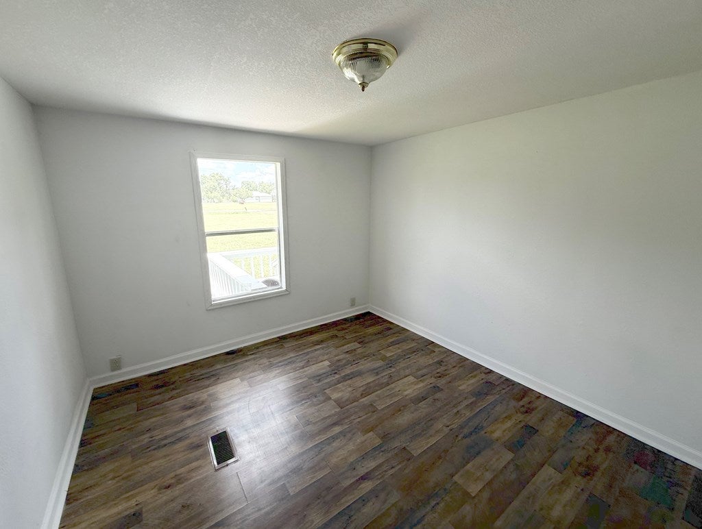 94 Burnett Road Adel, GA 31620 - Photo 10 of 16 Gallery Image 10
