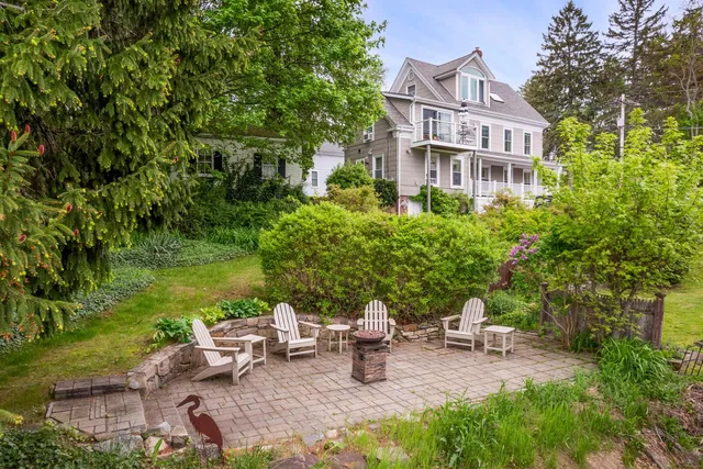 $1,395,000 | 116 Whipple Road, Kittery, ME 03904