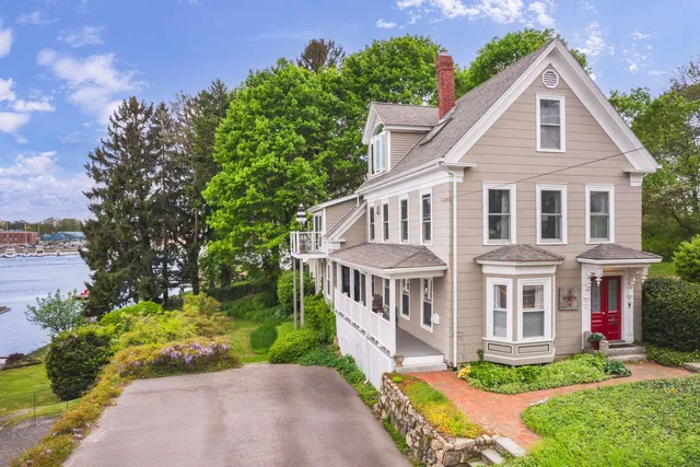 $1,395,000 | 116 Whipple Road, Kittery, ME 03904