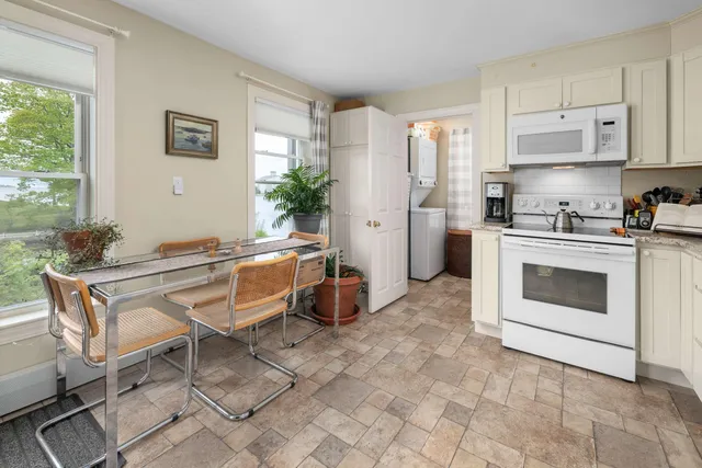 $1,395,000 | 116 Whipple Road, Kittery, ME 03904