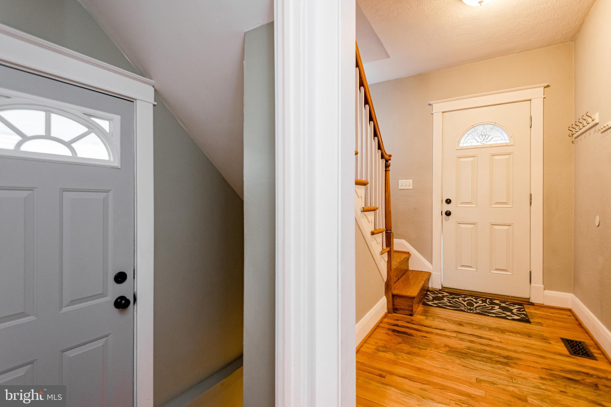 5526 Ashbourne Road Baltimore, MD 21227 - Photo 4 of 39 Gallery Image 4