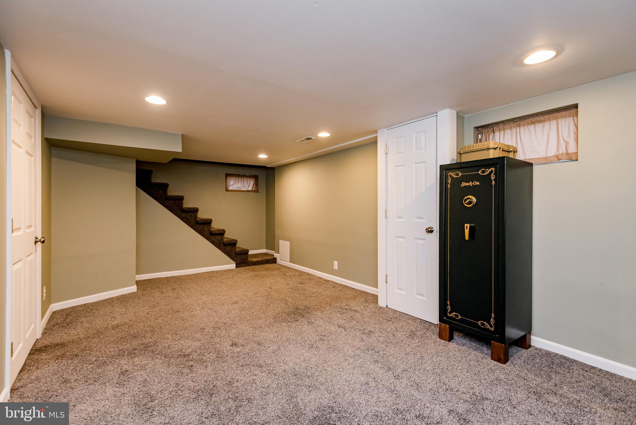 5526 Ashbourne Road Baltimore, MD 21227 - Photo 32 of 39 Gallery Image 32