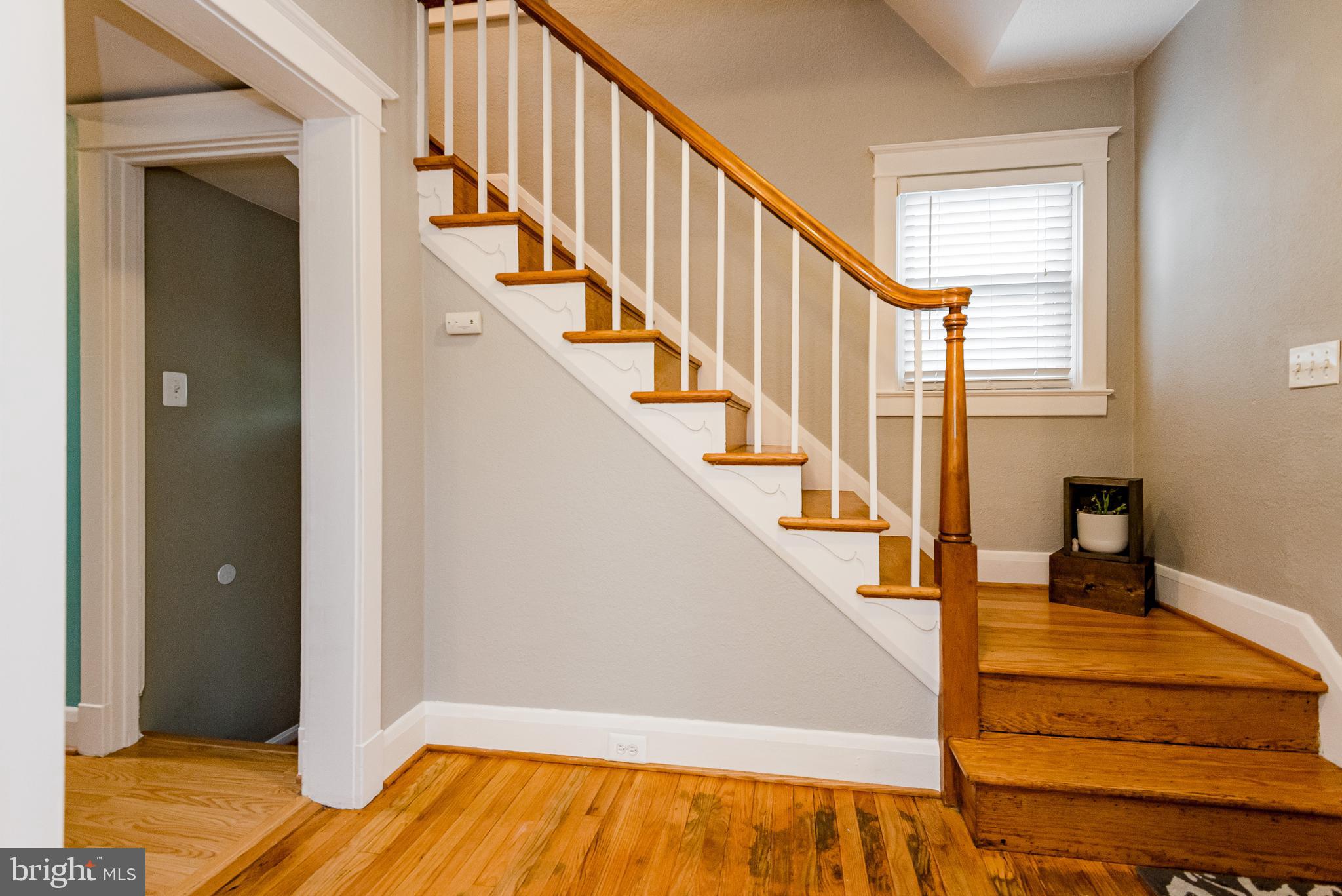 5526 Ashbourne Road Baltimore, MD 21227 - Photo 6 of 39 Gallery Image 6
