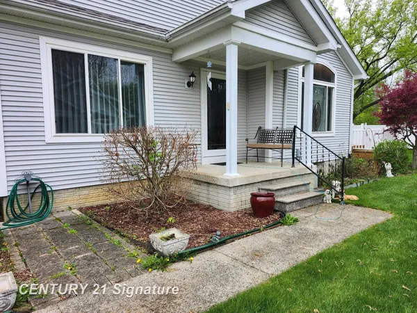 $269,900 | 241 Aberdeen Court, Unit 11 BLDG 6, Flushing, MI 48433