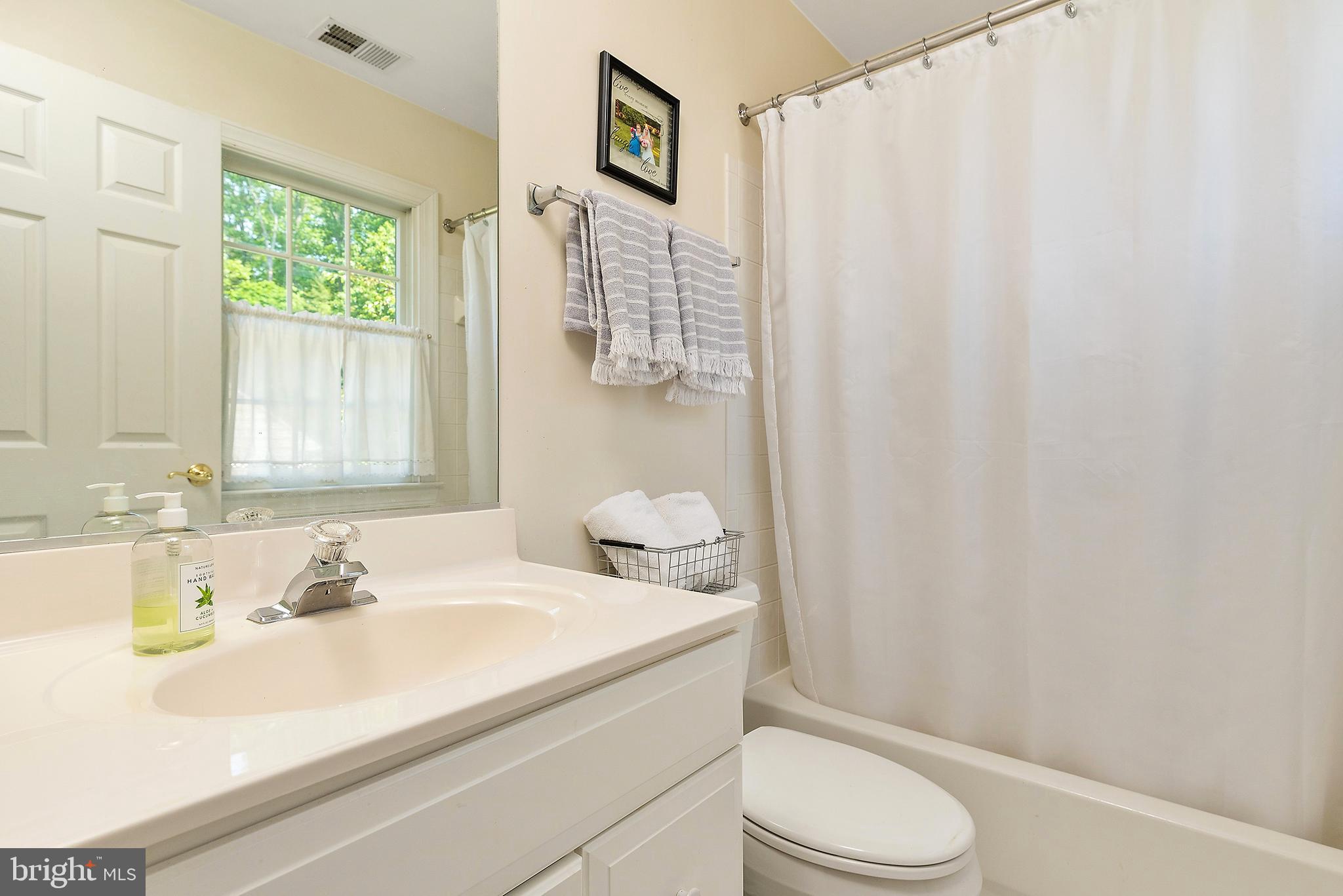 3203 Homewood Road Davidsonville, MD 21035 - Photo 24 of 49 Full bathroom for bedroom #2