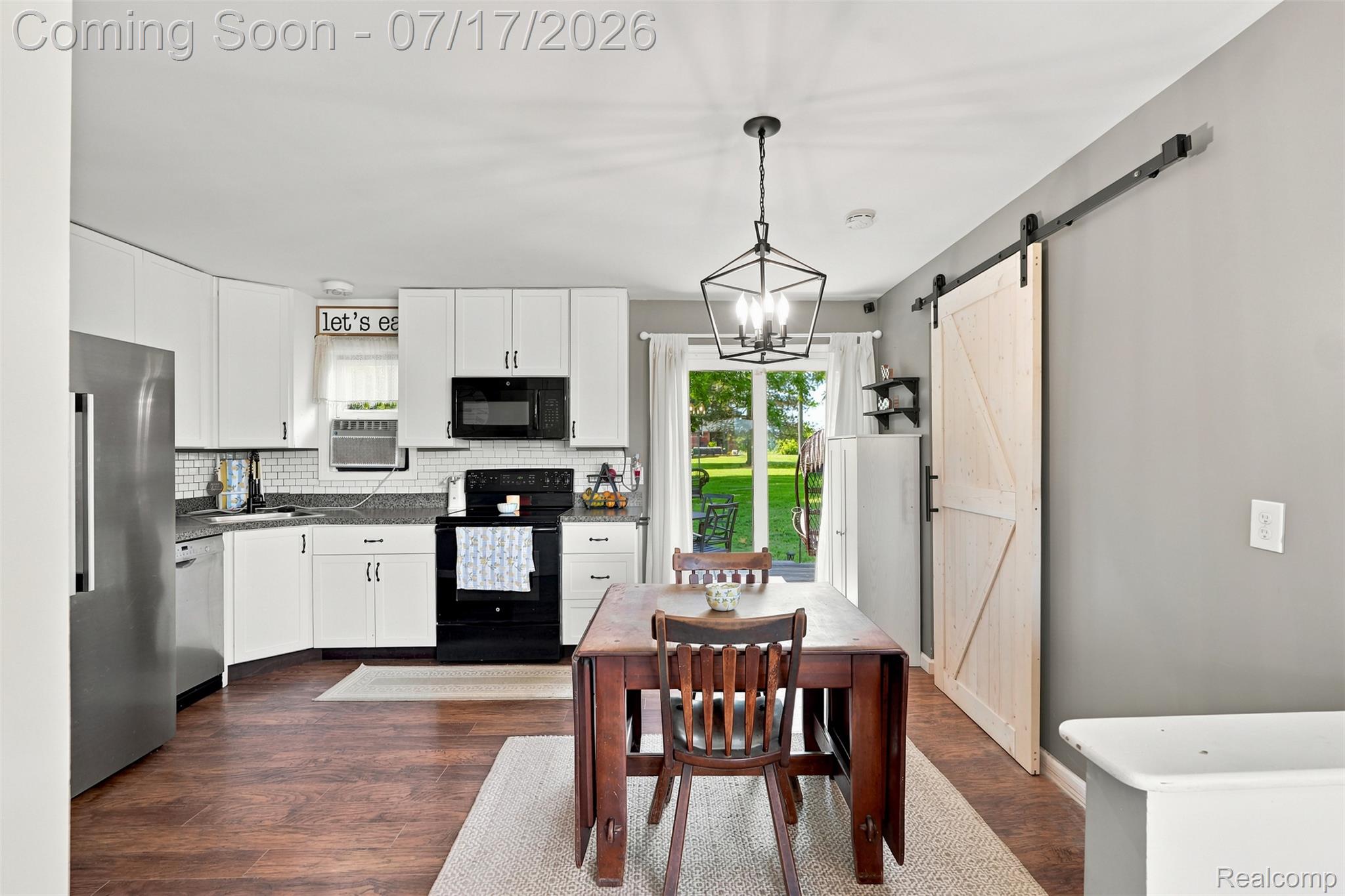 13514 Bird Road Byron, MI 48418 - Photo 7 of 35 044.jpg