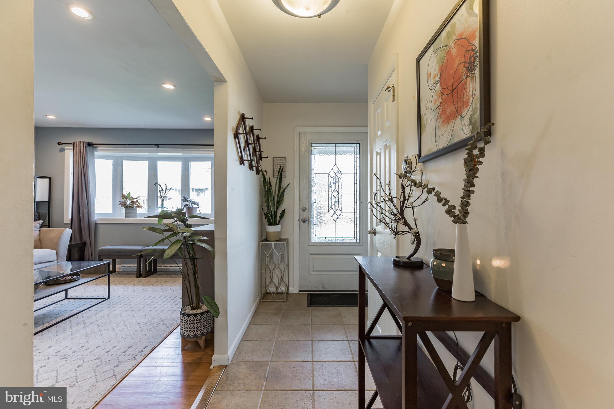 302 Cambridge Road Cherry Hill, NJ 08034 - Photo 3 of 36