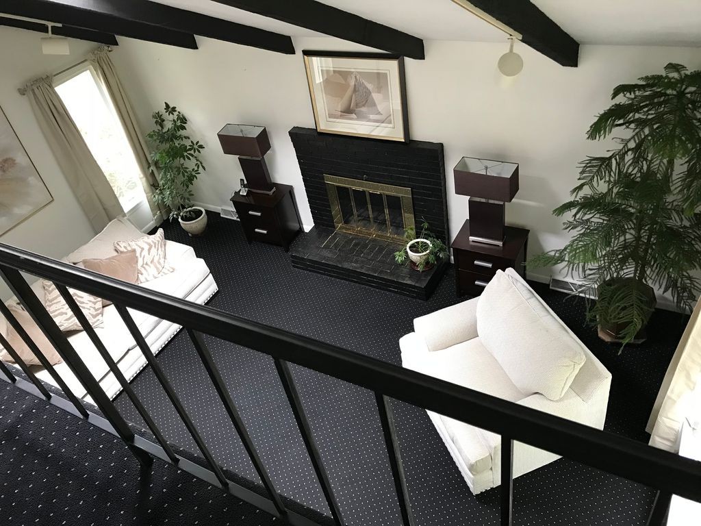 9 Barefoot Hill Road Sharon, MA 02067 - Photo 6 of 24 Gallery Image 6