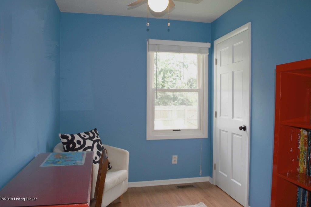 4308 Winchester Road Louisville, KY 40207 - Photo 22 of 42 22 Master sitting room