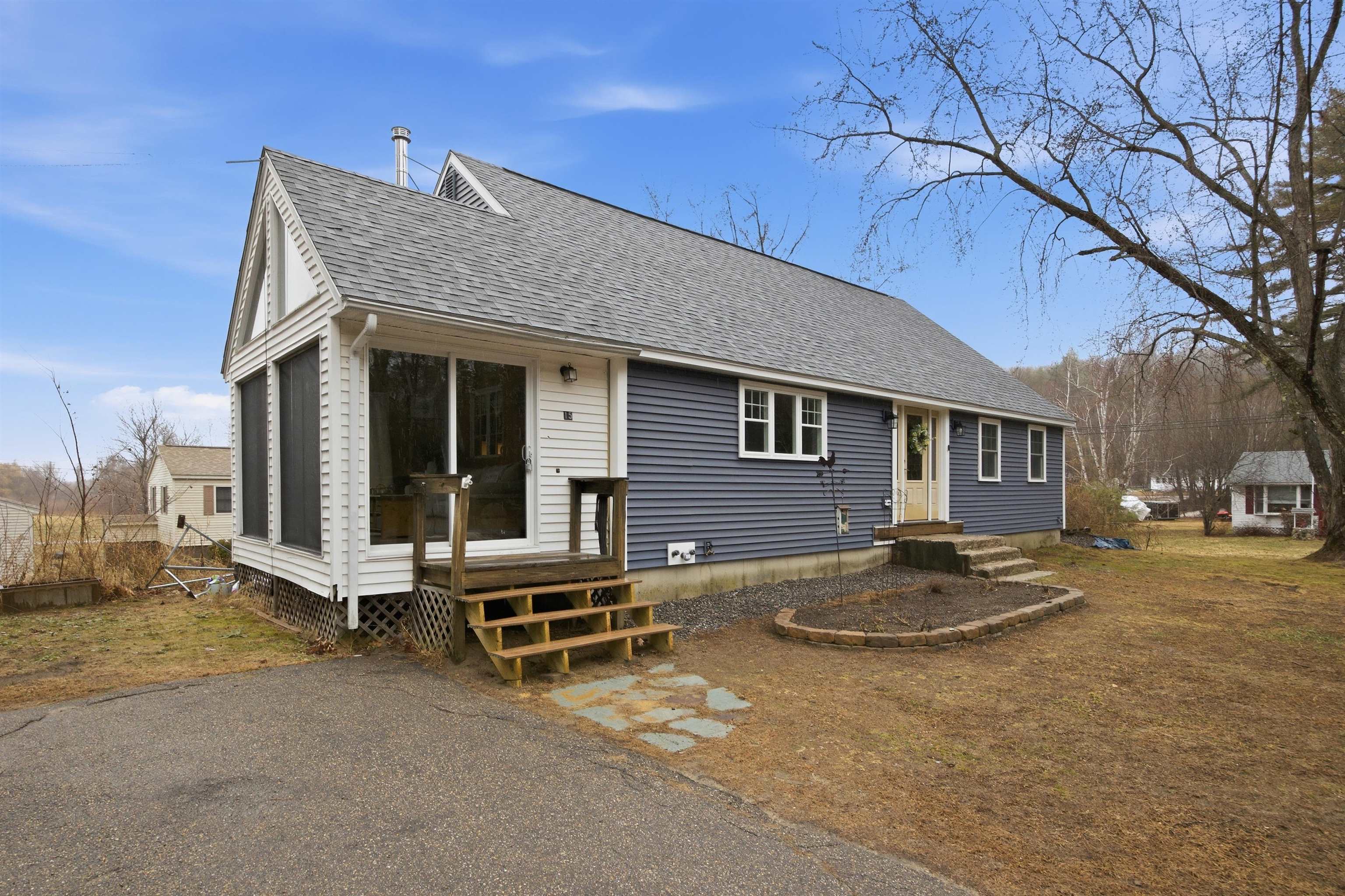 15 Henderson Road Gilford, NH 03249 - Photo 4 of 55