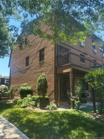 $968,000 | 120-25 Ketch Court | College Point