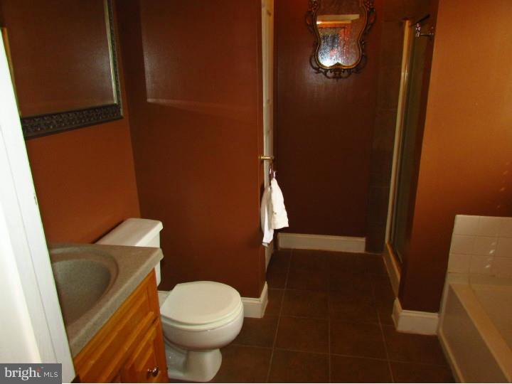 29 Winfield Road Sicklerville, NJ 08081 - Photo 12 of 25 Master Bathroom