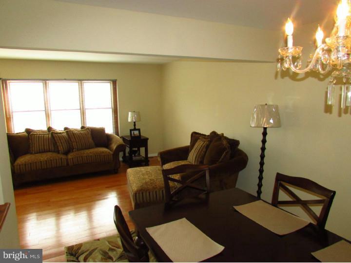 29 Winfield Road Sicklerville, NJ 08081 - Photo 8 of 25 Dining Room