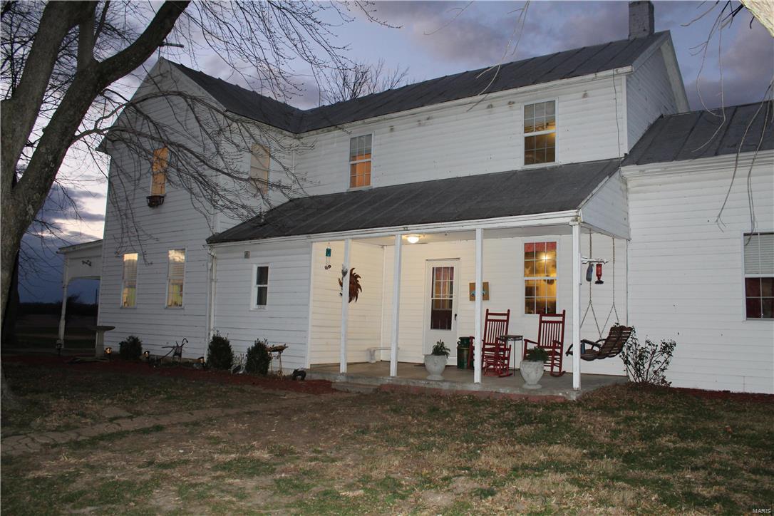 6129 L Road Waterloo, IL 62298 - Photo 2 of 55