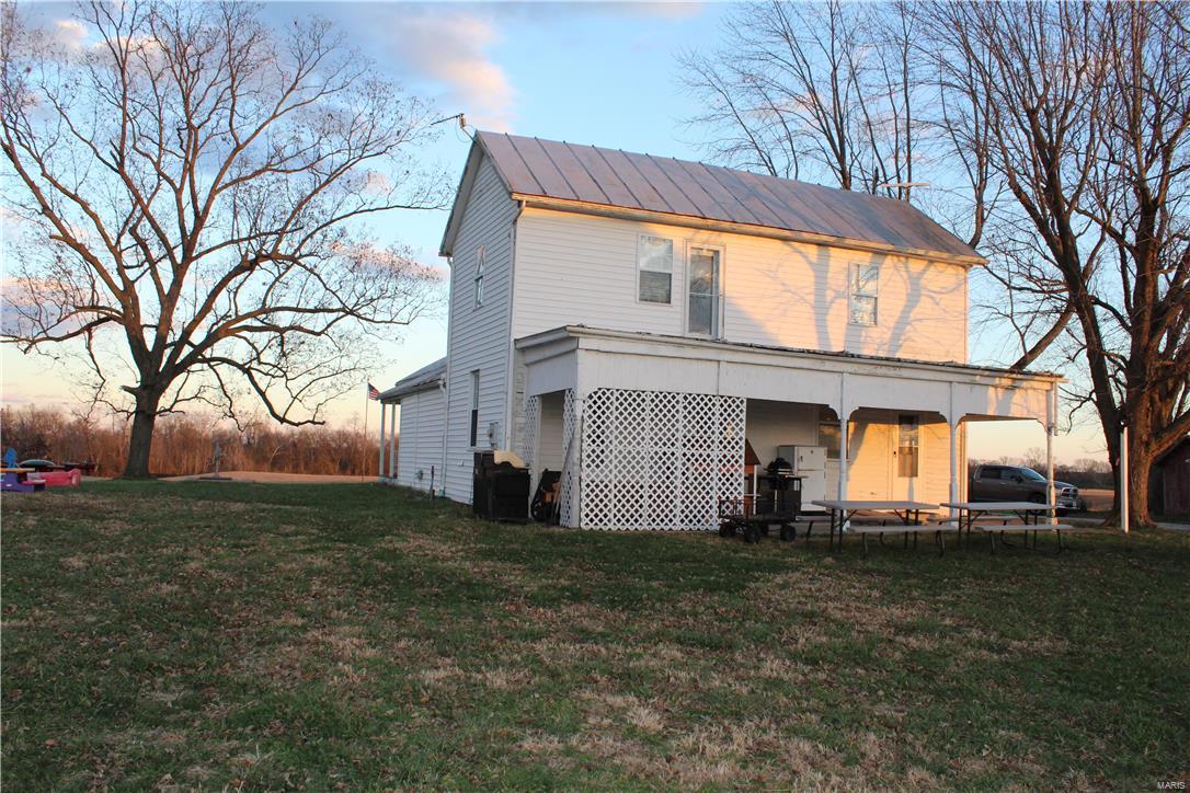 6129 L Road Waterloo, IL 62298 - Photo 4 of 55
