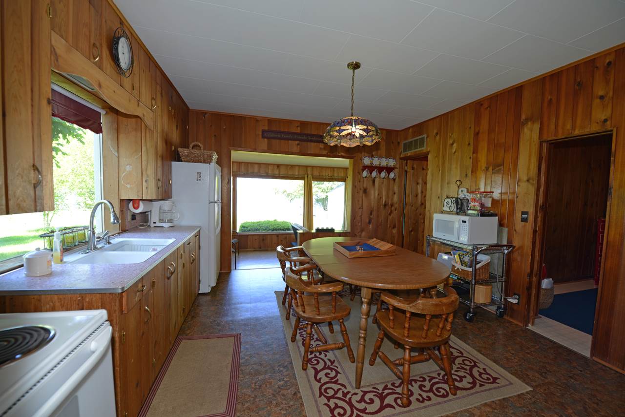 8530 South Lakeview Road Traverse City, MI 49684 - Photo 23 of 31 1800958-22.JPG