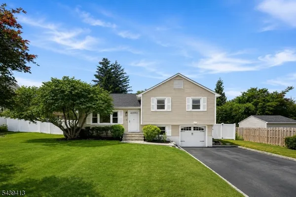 $775,000 | 13 Cedar Street, East Hanover, NJ 07936
