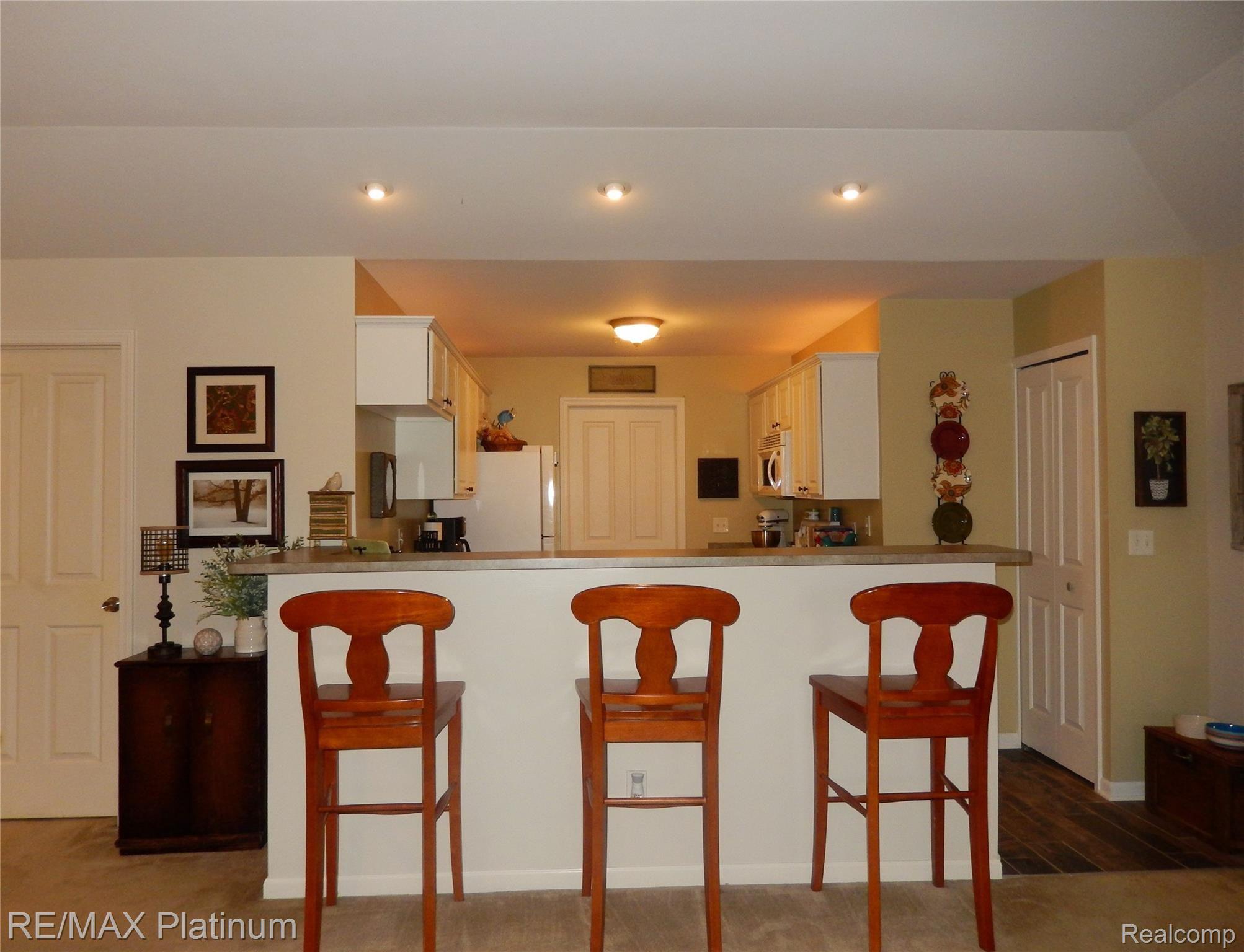 4199 Hampton Ridge Boulevard Howell, MI 48843 - Photo 9 of 42 9.JPG