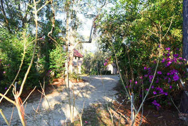 7873 Riverwood Drive Foley, AL 36535 - Photo 6 of 25 Driveway