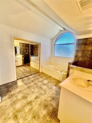 $3,000 | 4621 Lakepointe Avenue, Rowlett, TX 75088