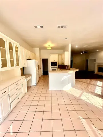 $3,000 | 4621 Lakepointe Avenue, Rowlett, TX 75088