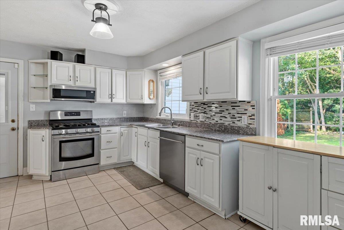 1831 South Illini Road Springfield, IL 62704 - Photo 12 of 58 Gallery Image 12