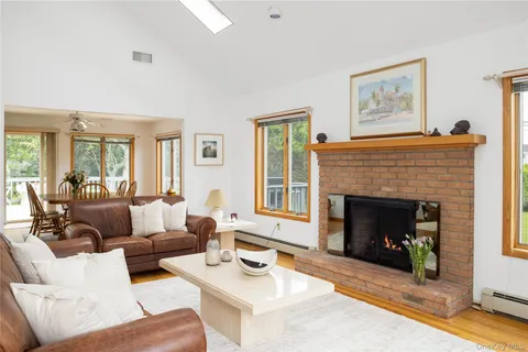 $1,150,000 | 100 Bayberry Lane, Southold, NY 11971