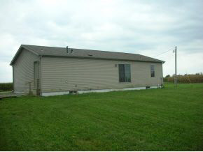 3340 East 400 South Rochester, IN 46975 - Photo 2 of 9