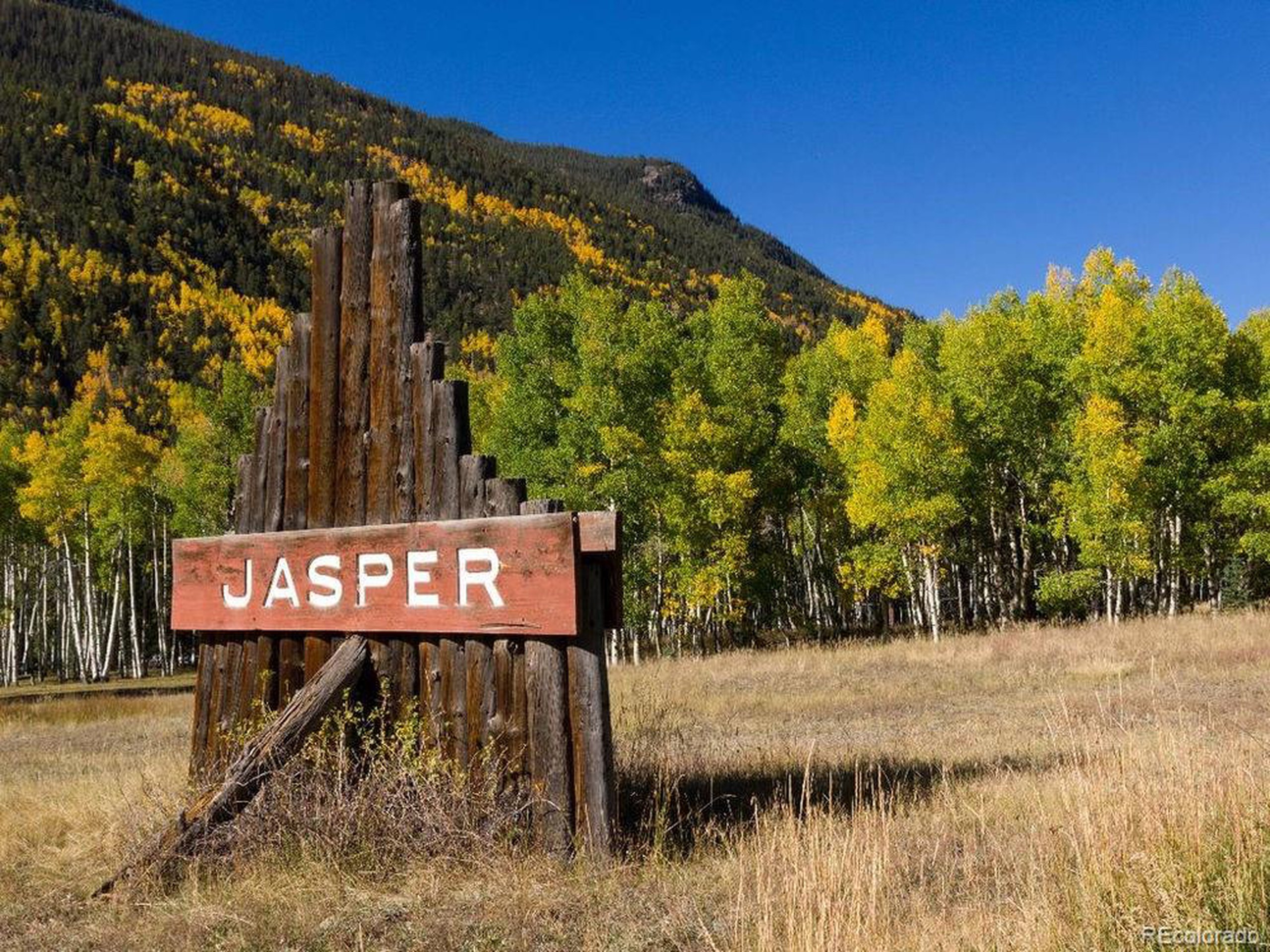 7 Calkins Street Del Norte, CO 81132 - Photo 8 of 8 a view of a street with a building in the background