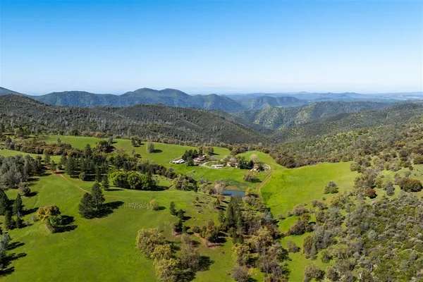 $2,450,000 | 16554 Cocoran Gray Road, Groveland, CA 95321