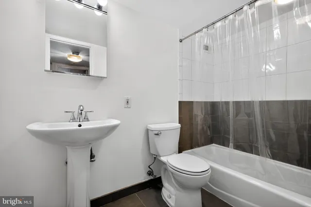 $165,000 | 118 Monroe Street, Unit 604, Rockville, MD 20850