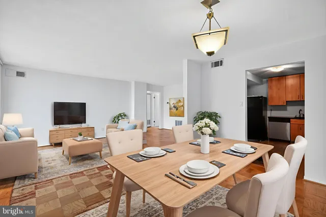 $165,000 | 118 Monroe Street, Unit 604, Rockville, MD 20850