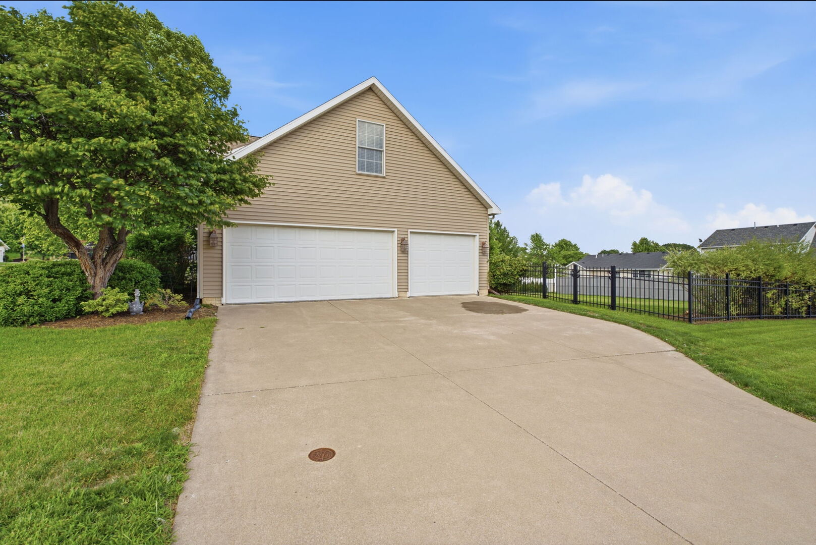 5679 Appleton Road Bettendorf, IA 52722 - Photo 40 of 40