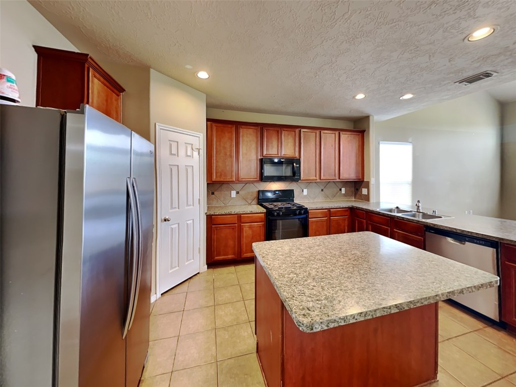 19002 Bressingham Drive Tomball, TX 77375 - Photo 2 of 20