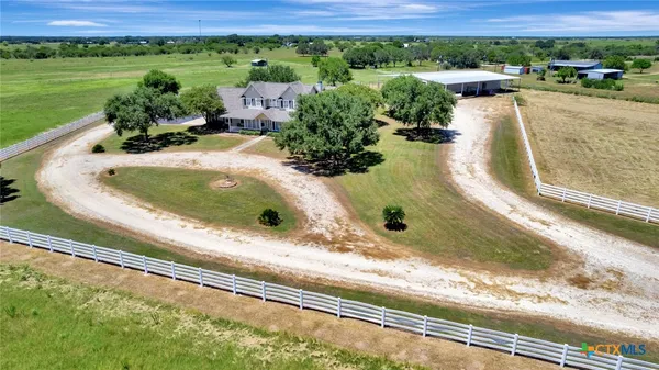 $899,900 | 202 Prairie View Road, Victoria, TX 77904