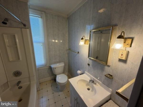 118 1/2 Broadway, Unit 3 Hanover, PA 17331 - Photo 5 of 6