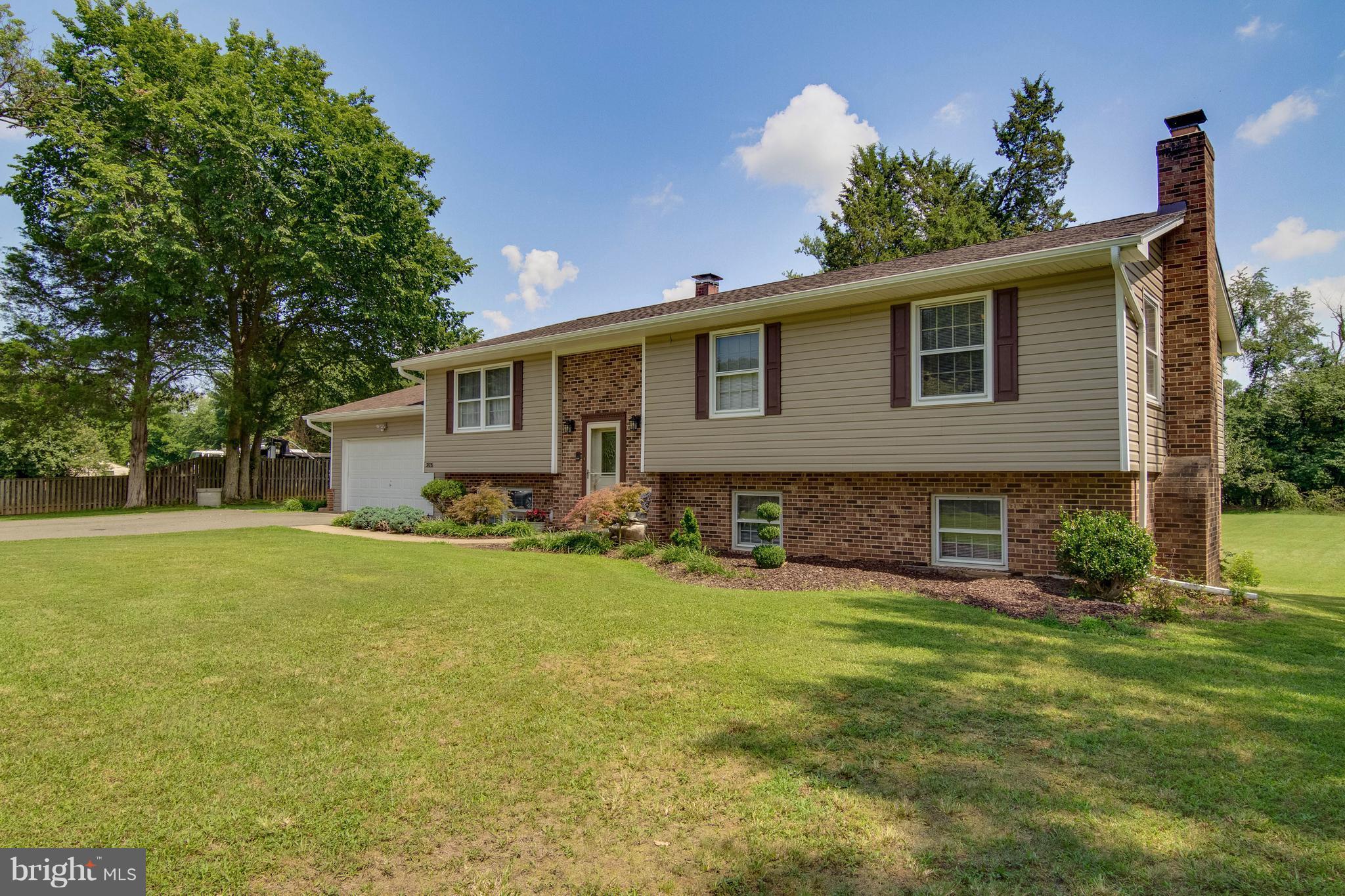 3835 Maple Hill Road Fairfax, VA 22033 - Photo 20 of 20 Exterior (Front)