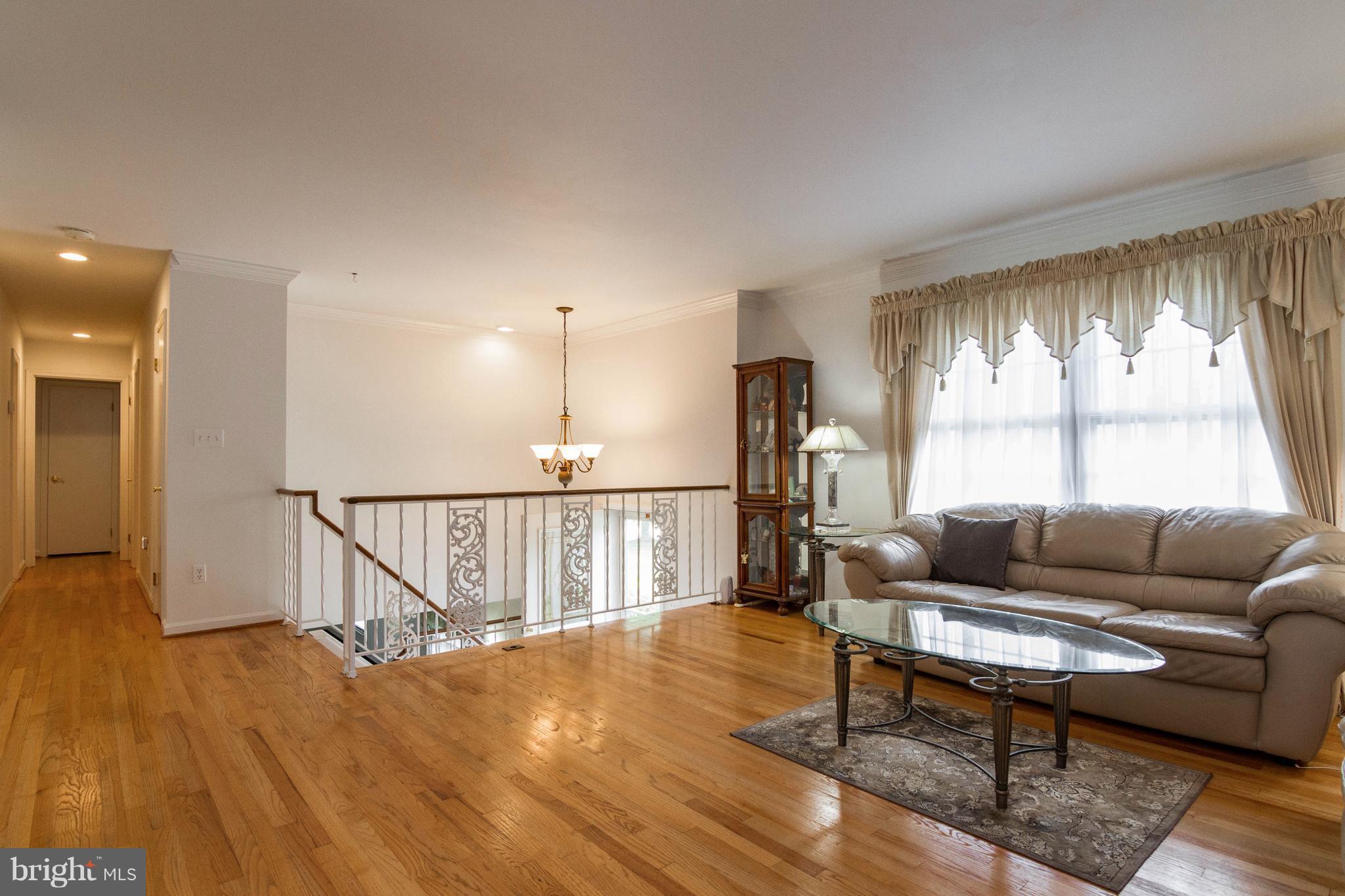 3835 Maple Hill Road Fairfax, VA 22033 - Photo 5 of 20 Living Room