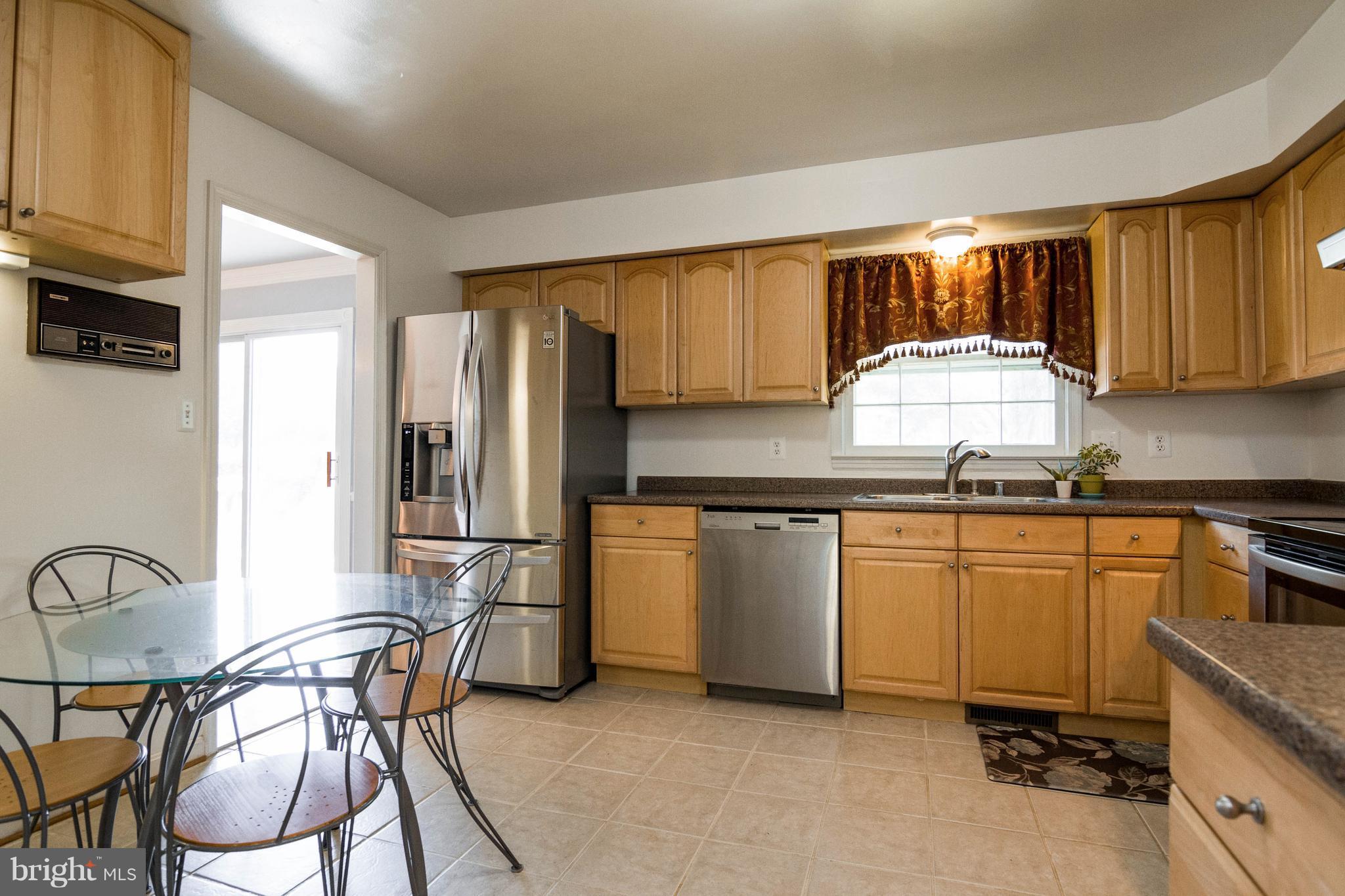 3835 Maple Hill Road Fairfax, VA 22033 - Photo 8 of 20 Kitchen
