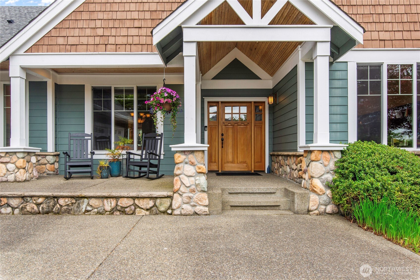 9306 Milburn Loop Southeast Olympia, WA 98513 - Photo 4 of 33