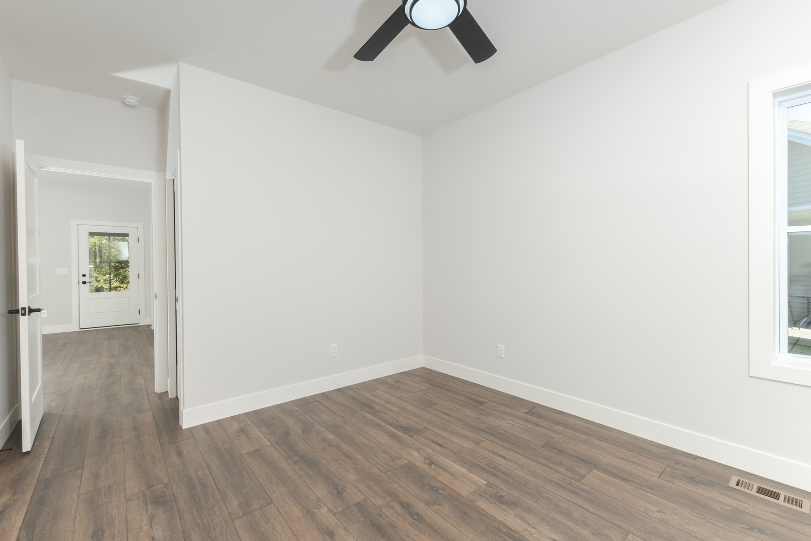 1613 Belclare Road Normal, IL 61761 - Photo 13 of 38