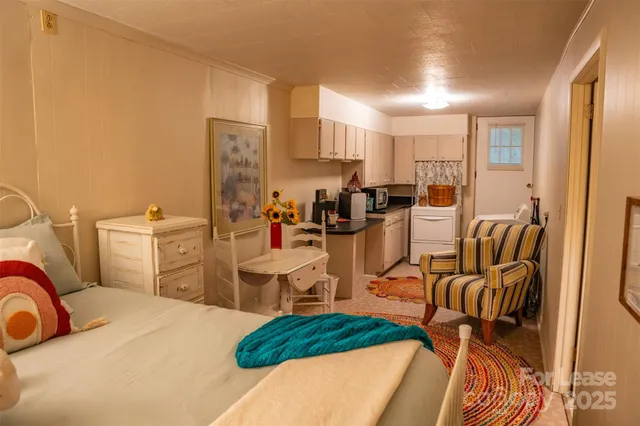 $2,250 | 1967 McKinney Mine Road, Spruce Pine, NC 28777