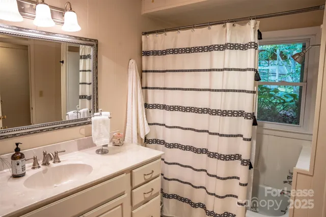 $2,250 | 1967 McKinney Mine Road, Spruce Pine, NC 28777