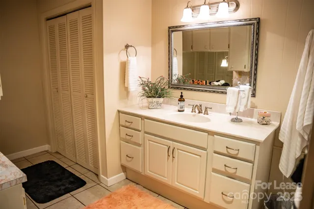 $2,250 | 1967 McKinney Mine Road, Spruce Pine, NC 28777