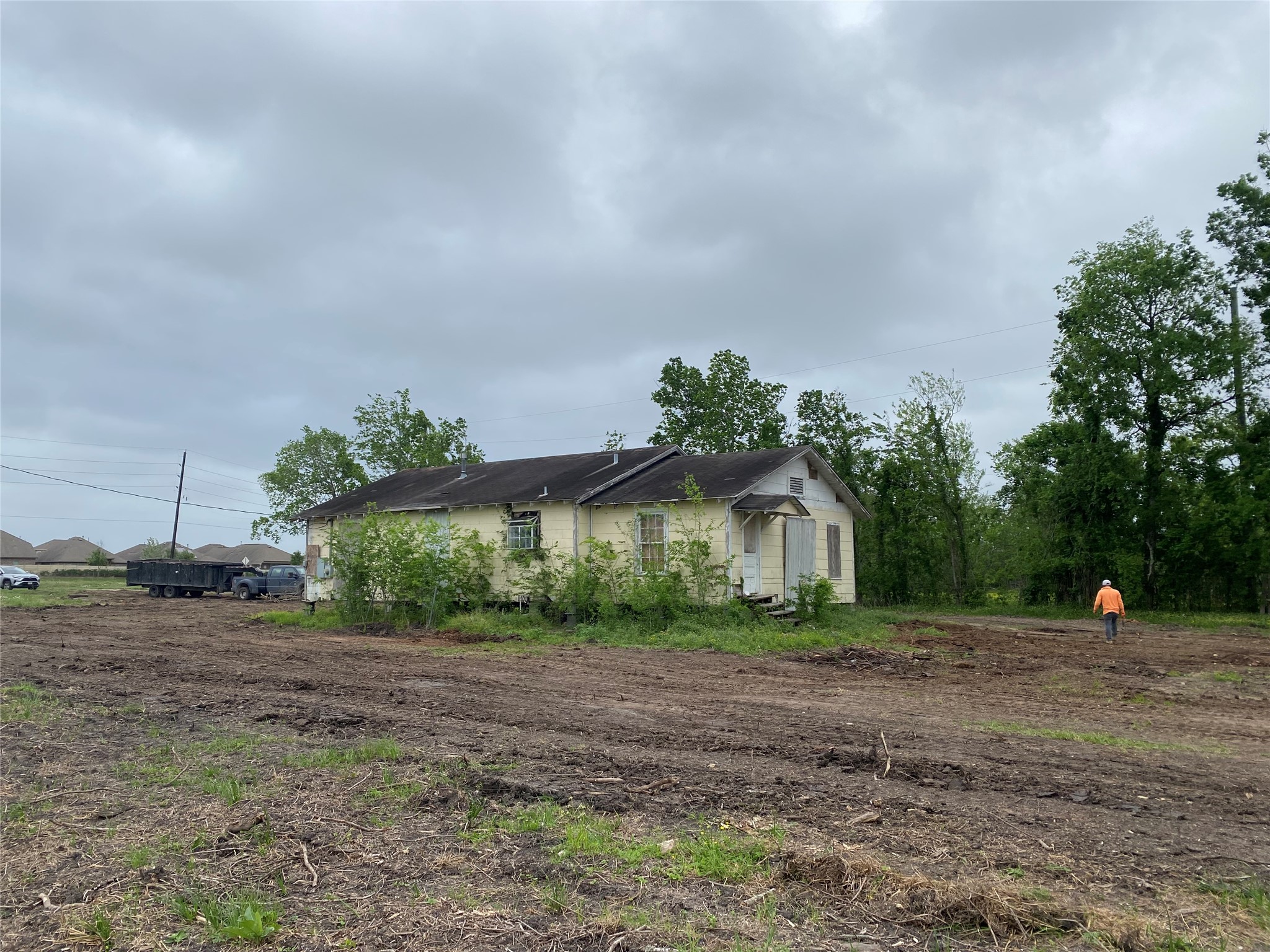 1222 County Road 58 Rosharon, TX 77583 - Photo 2 of 6 a view of outdoor space with deck and house