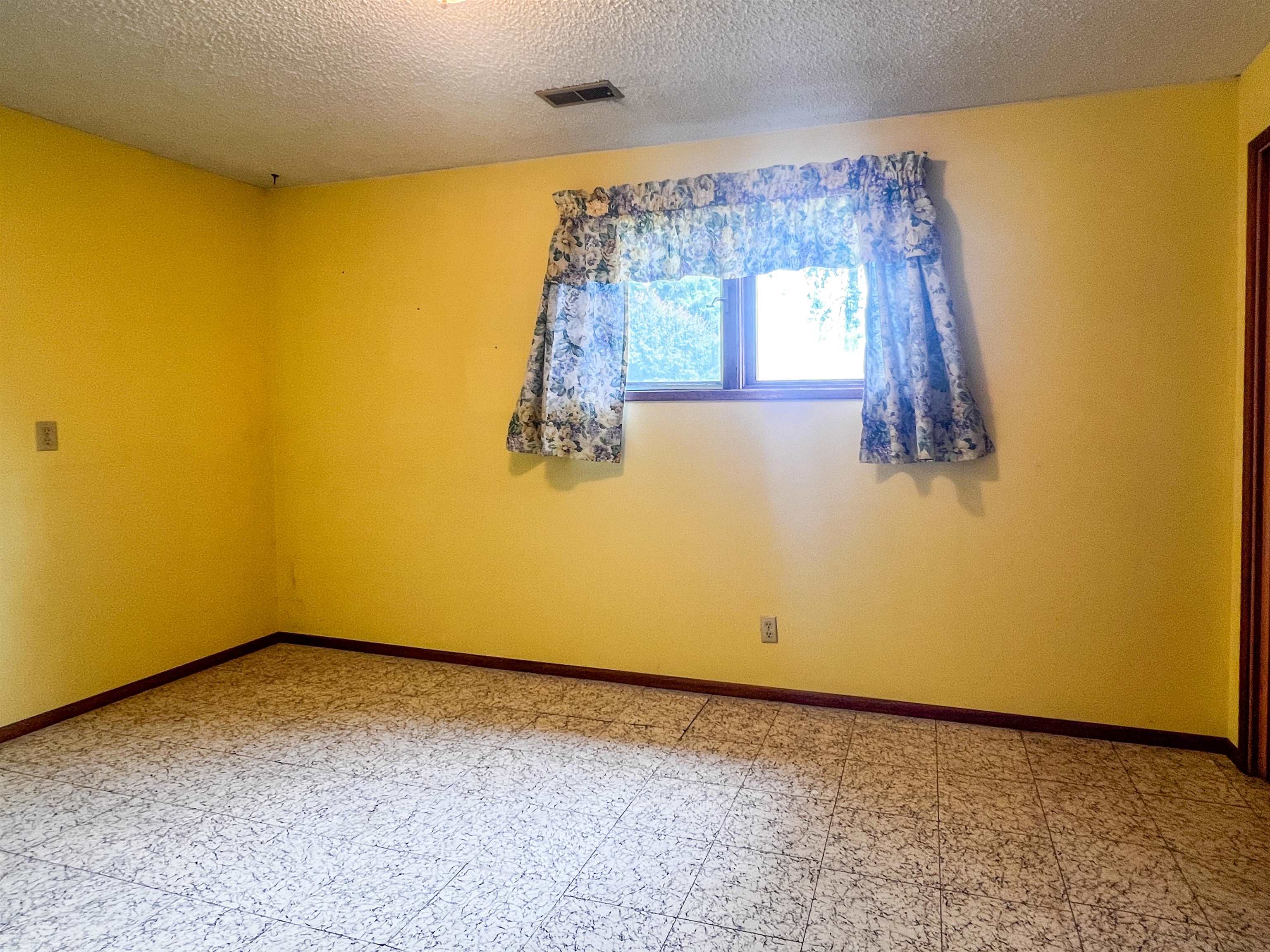 11325 North Post Street Spokane, WA 99218 - Photo 22 of 32