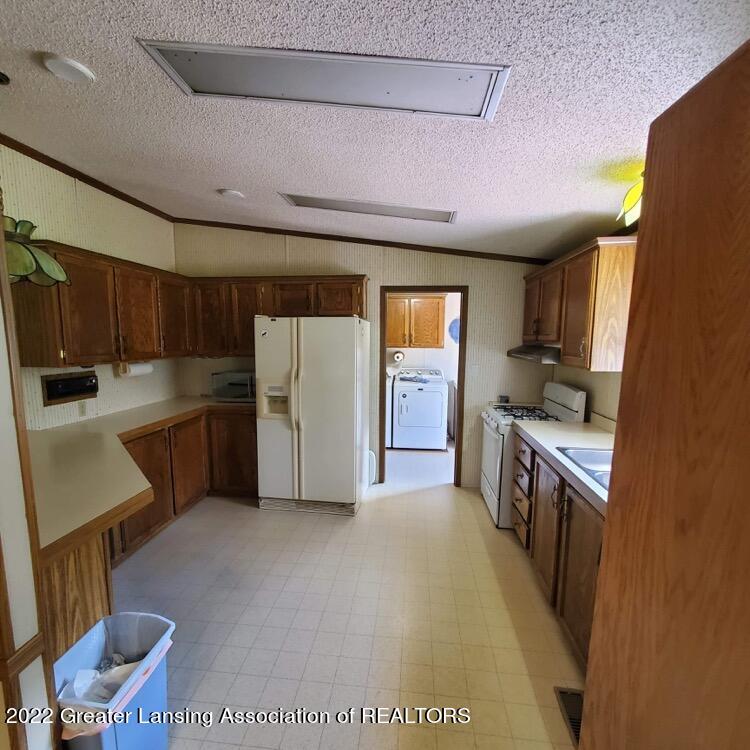 4875 Bond Road Onondaga, MI 49264 - Photo 13 of 38 Kitchen