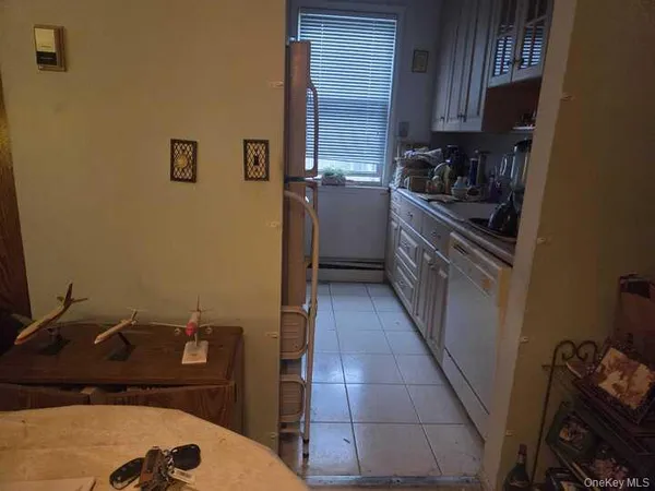 $415,000 | 570 Broadway, Unit B23, Lynbrook, NY 11563
