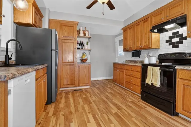 $356,225 | 5622 Maple Street, Mission, KS 66202