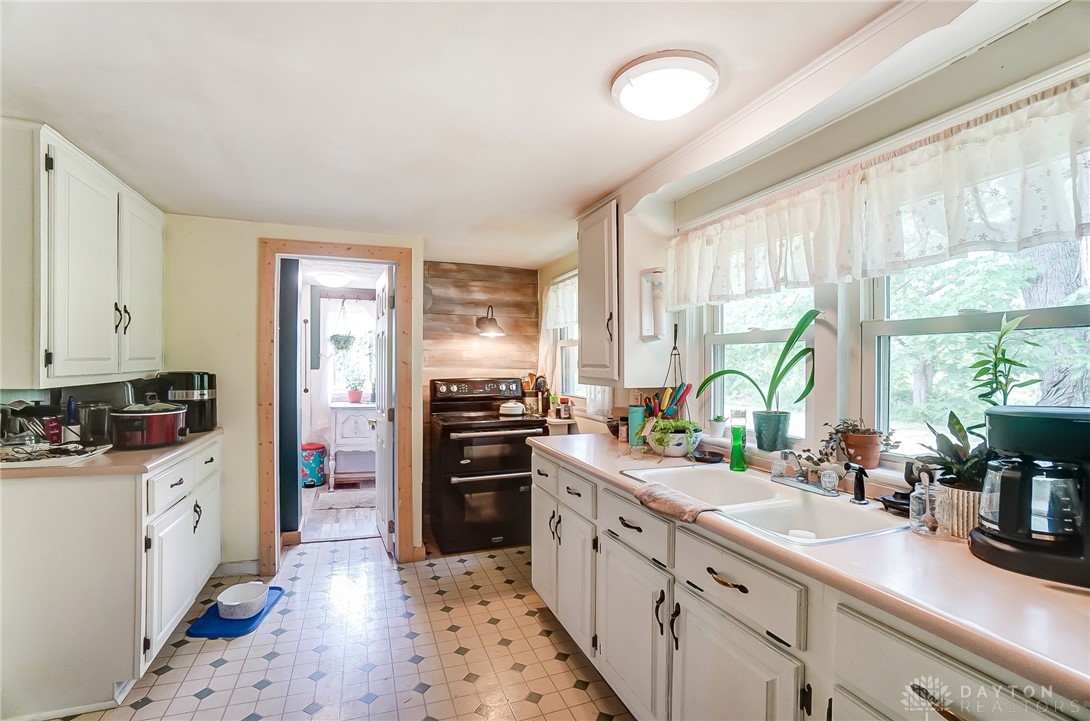 1925 South Bird Road Springfield, OH 45505 - Photo 20 of 37